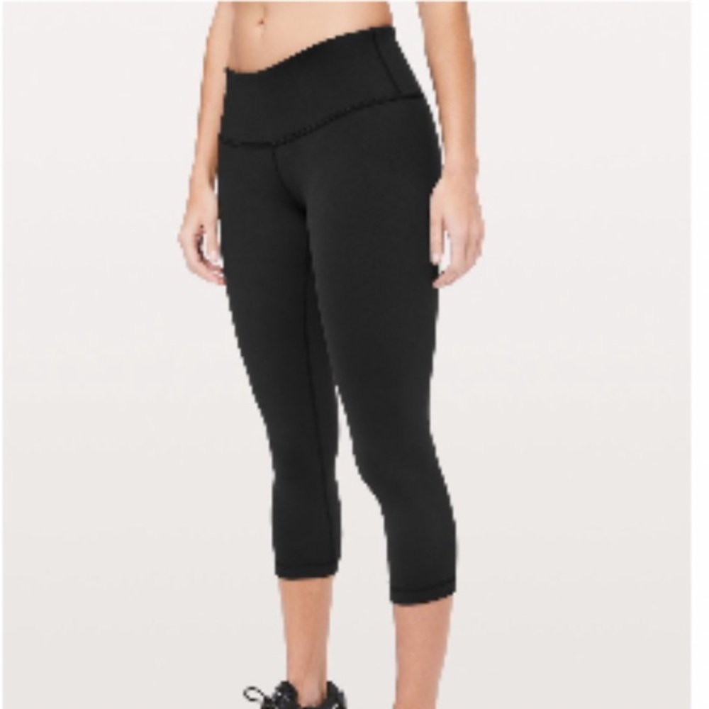 Lululemon cropped leggings. Size 8